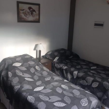 Apartamentos Willy - En Zona Residencial Con Estacionamiento メンドーサ エクステリア 写真
