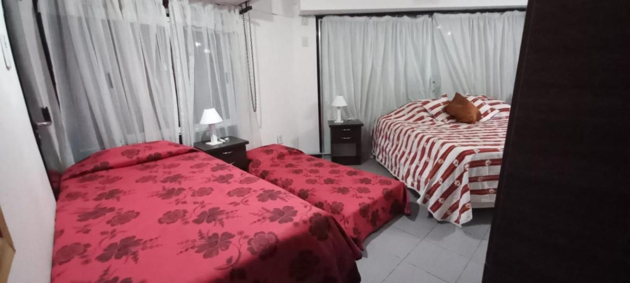 Apartamentos Willy - En Zona Residencial Con Estacionamiento メンドーサ エクステリア 写真