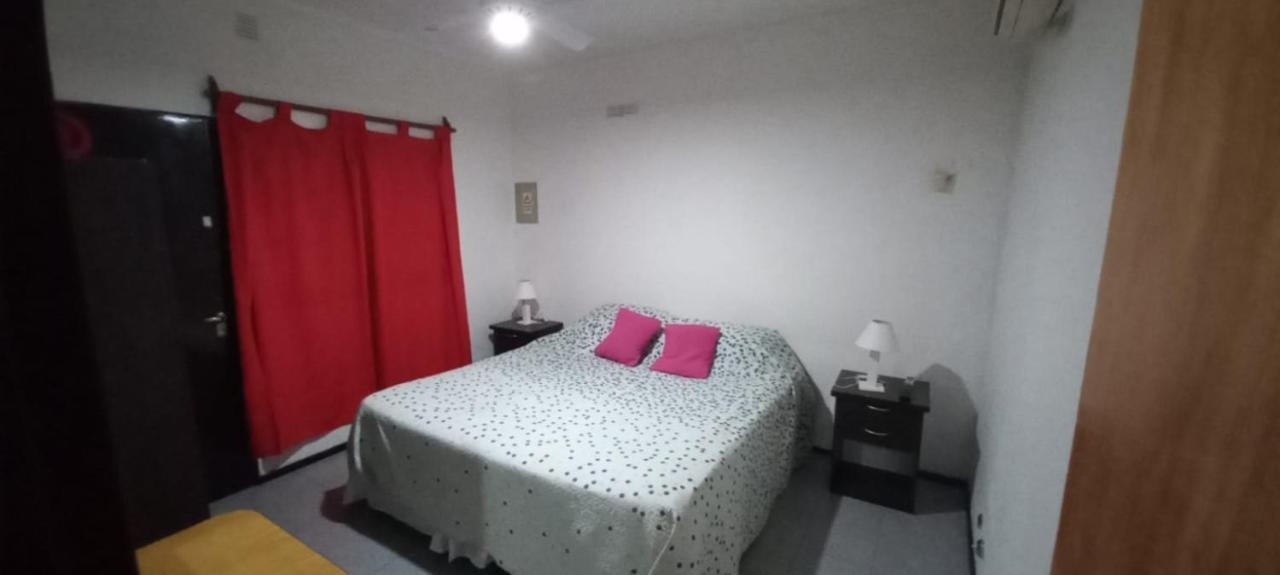 Apartamentos Willy - En Zona Residencial Con Estacionamiento メンドーサ エクステリア 写真